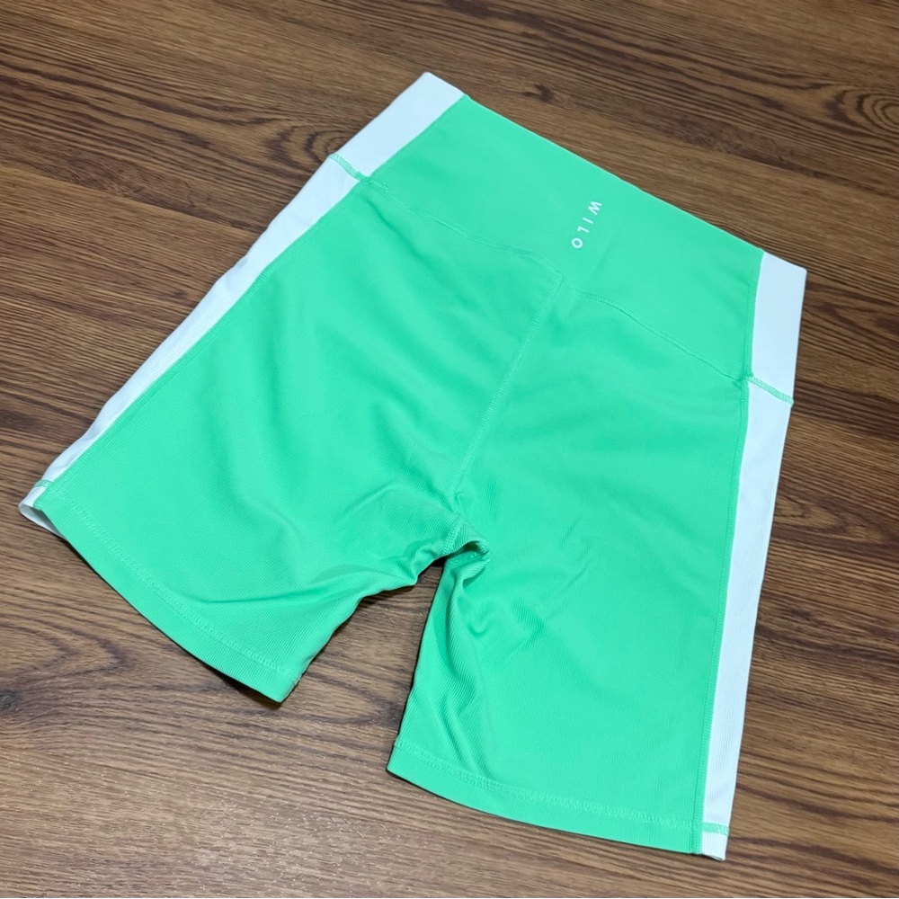 Wilo the label L Green and White Athletic Bike Shorts - Picture 5 of 8